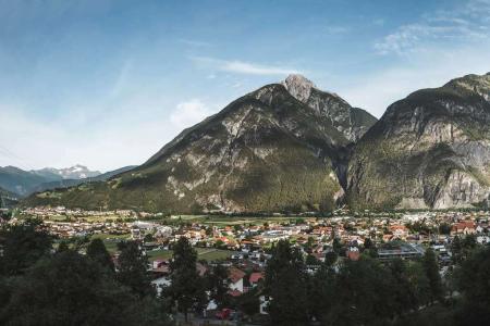 Zams Ortsansicht | © Tirol West – Roman Huber